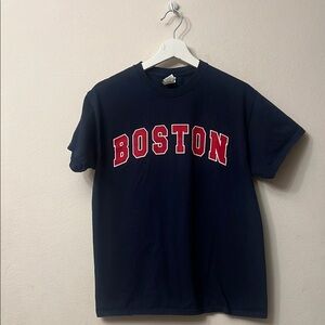 Gildan Red and Blue Boston Short Sleeve Tee Boston logo 312 100% cotton 90s